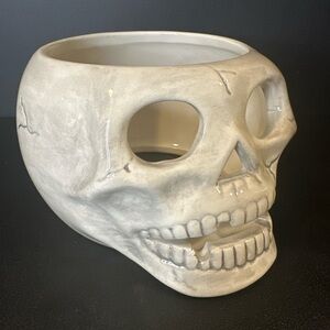 Yankee Candle Skull Ceramic Candle Holder Halloween Decor 2012 Large 6"